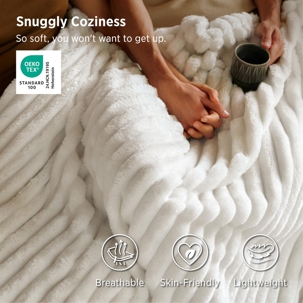 Bedsure Throw Blankets Room Decor - Women Birthday Gift, Soft Fluffy Fleece Cozy Fuzzy Plush Warm White Blanket for Couch Sofa Bed, Bedroom Livingroom Decor, Gifts for Friends, 50x60